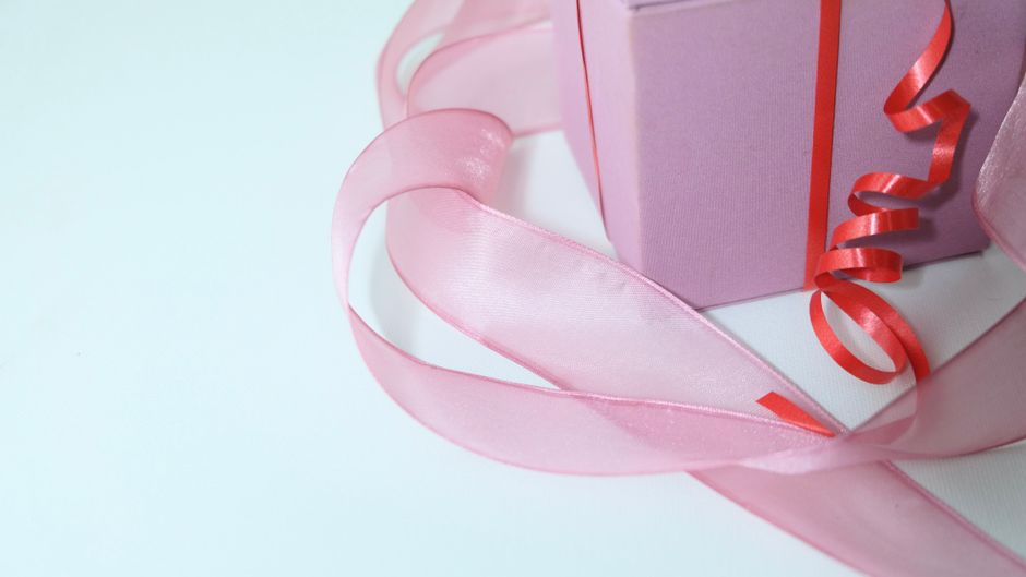 Offrir une attention symbolique pour un anniversaire